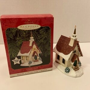 1999 Hallmark Keepsake Colonial Church Candlelight Services